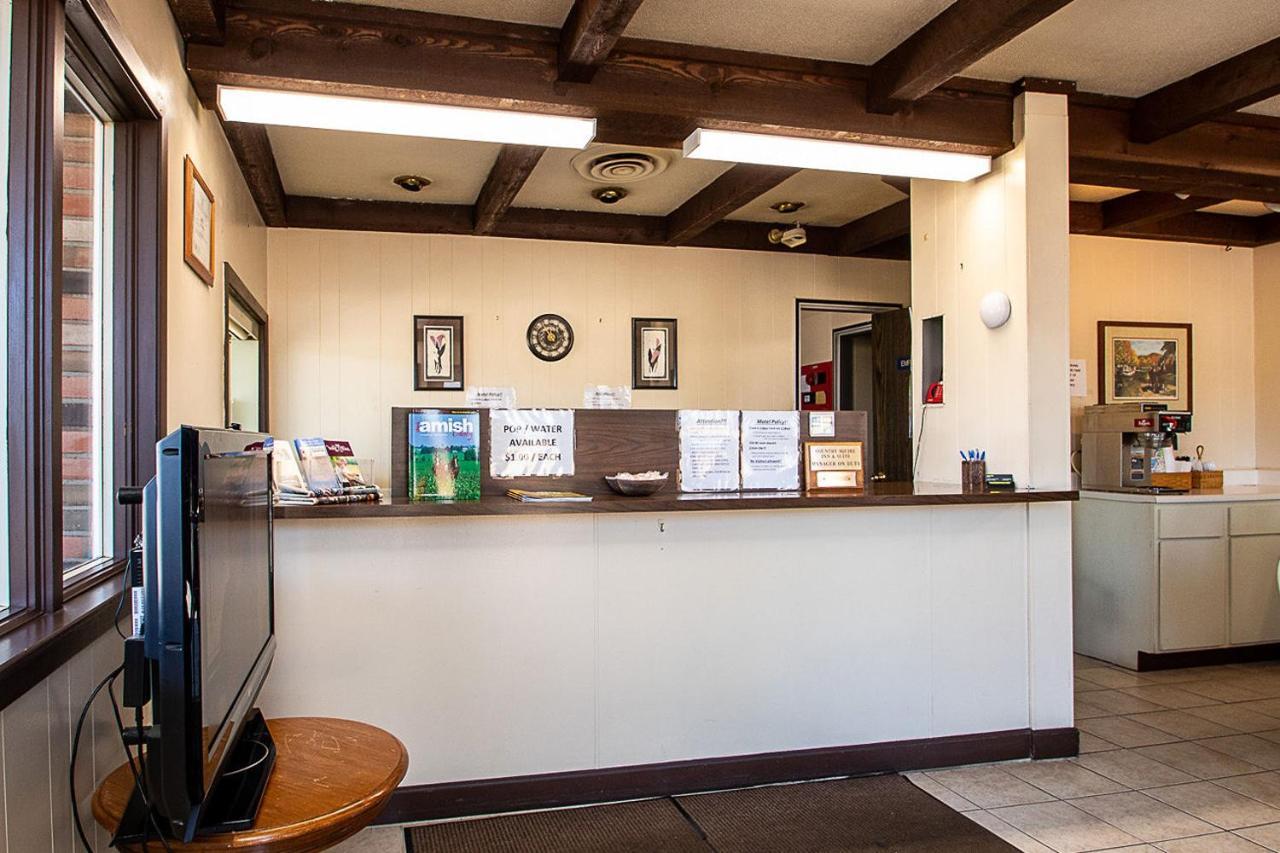 Country Squire Inn And Suites Coshocton Extérieur photo