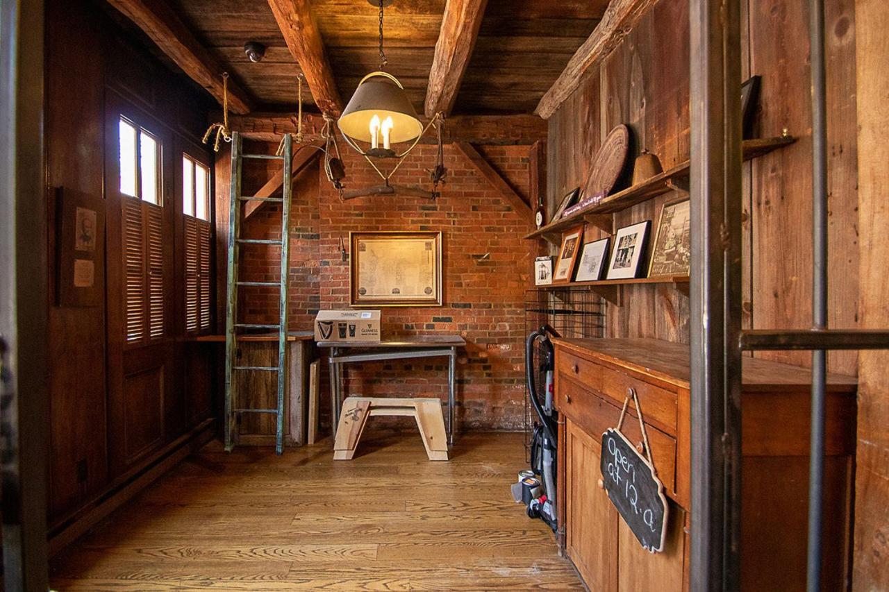 Country Squire Inn And Suites Coshocton Extérieur photo