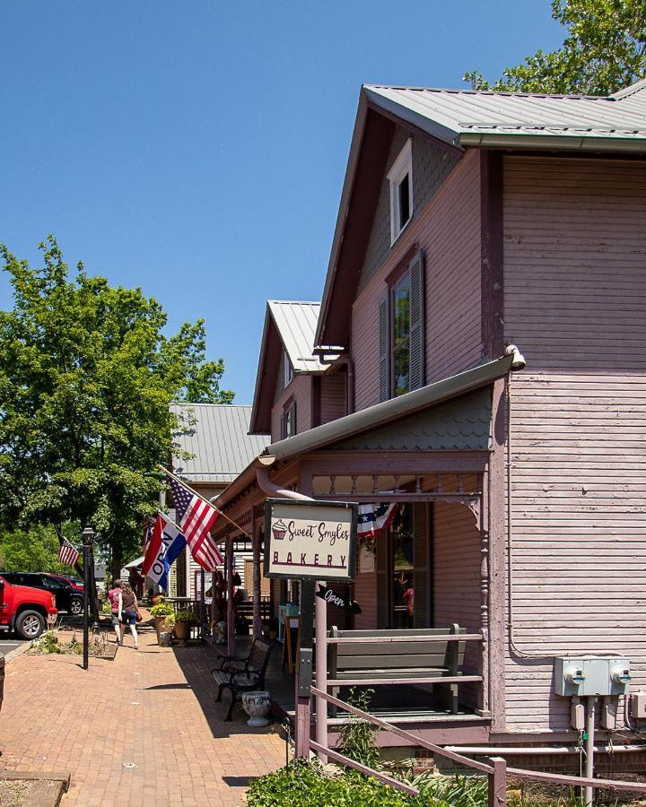 Country Squire Inn And Suites Coshocton Extérieur photo