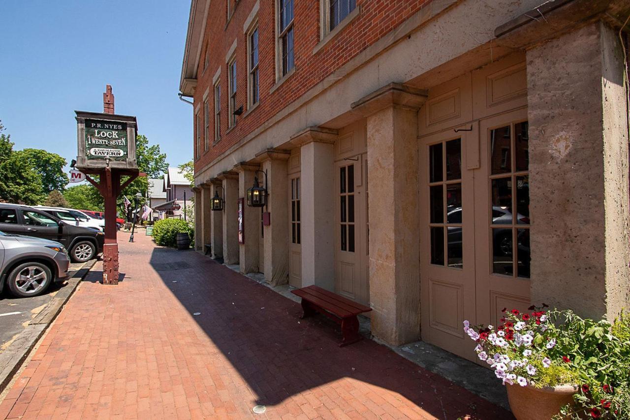 Country Squire Inn And Suites Coshocton Extérieur photo