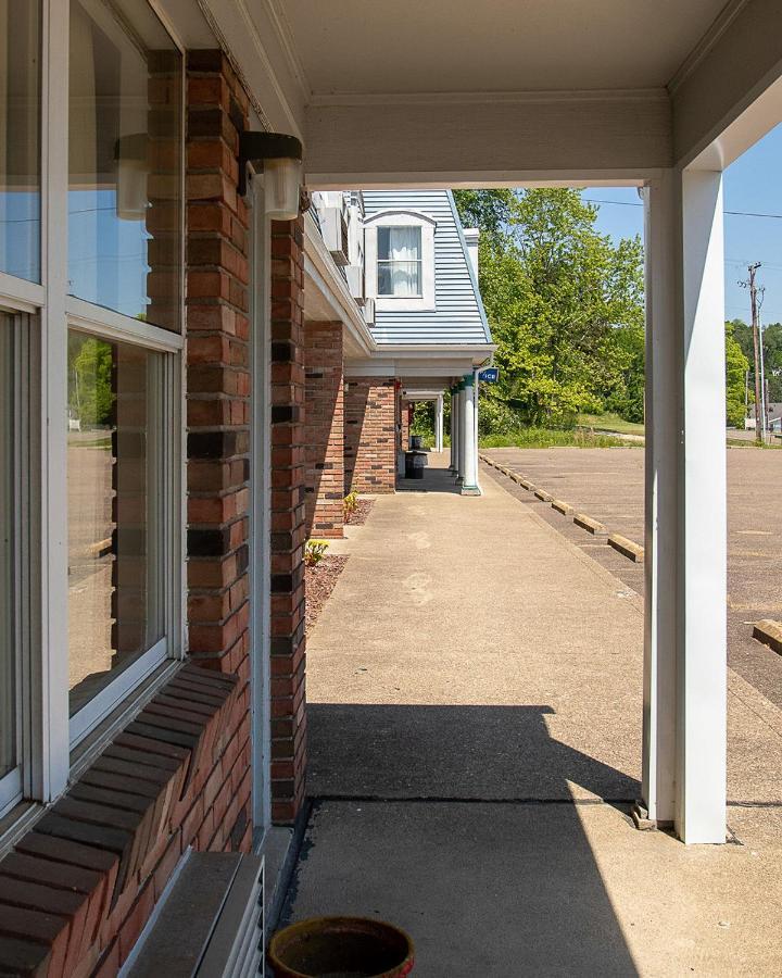 Country Squire Inn And Suites Coshocton Extérieur photo